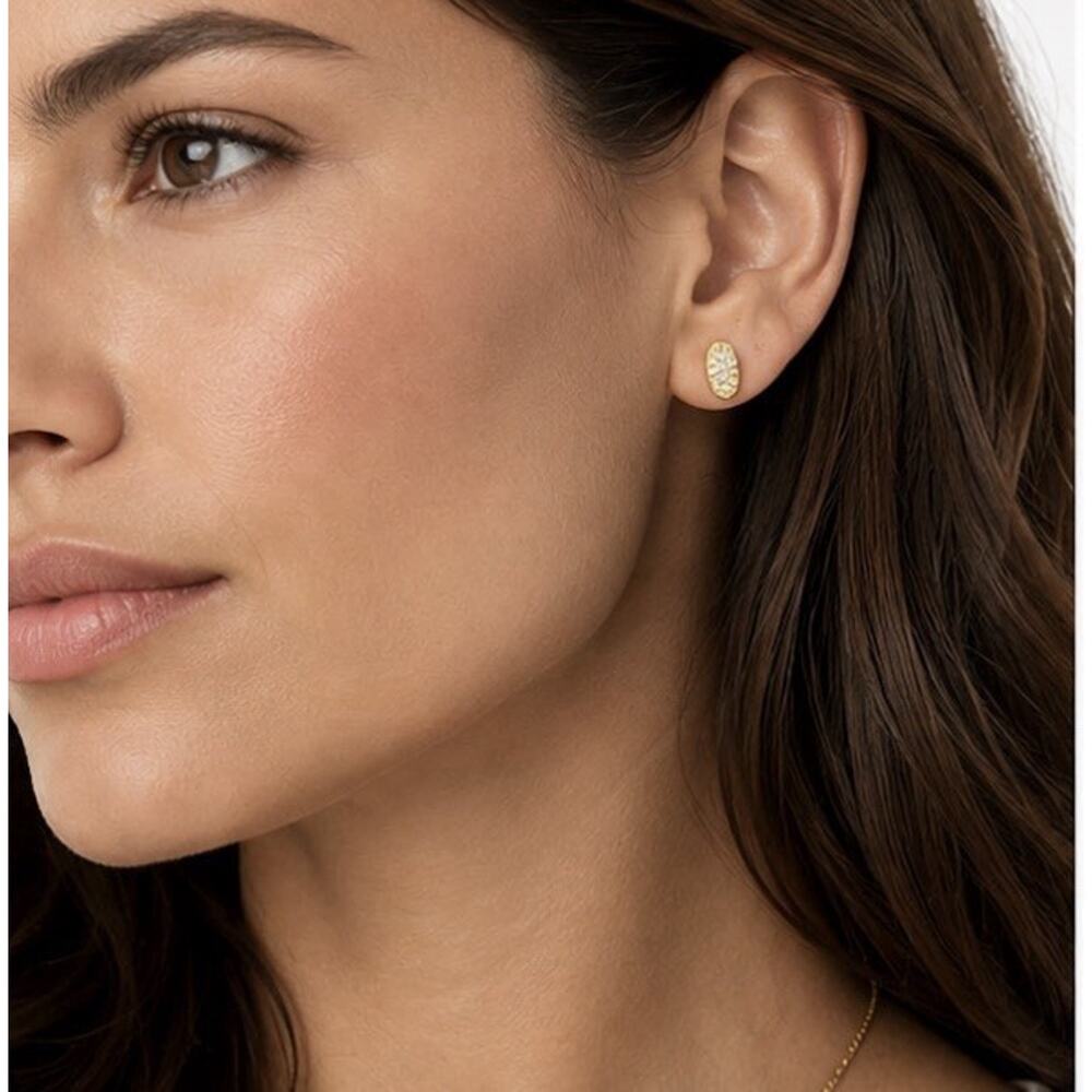 Kendra Scott Grayson Crystal Stud Earrings White Crystal Gold - Picture 2 of 4